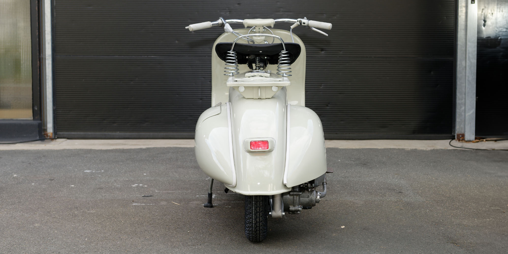 Vespa Faro Basso